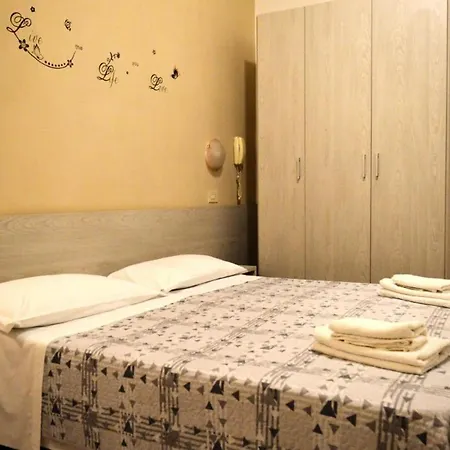 In Guest - New Cirene Double Comfort With Half Package 招待所 *