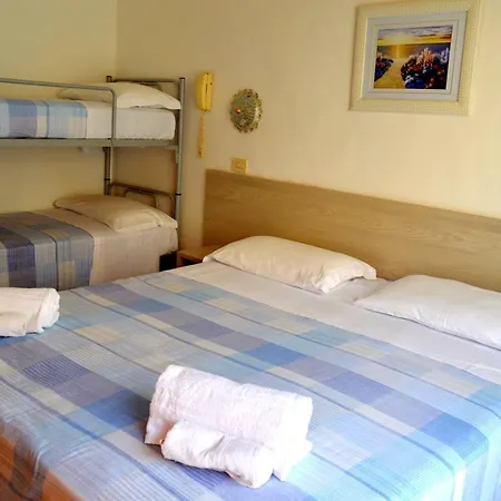 Konukevi In Guest - New Cirene Double Comfort With Half Package
